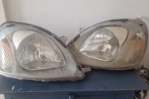 fari e stop per toyota yaris mk1 
