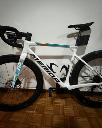 Bici da corsa Merida Scultura 5000