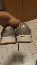 Adidas campus