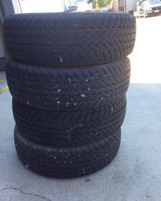 Gomme treni completi e non diverse marche e misure