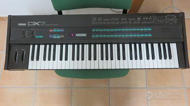YAMAHA DX7 + BC2 + VOICE ROM 1 E 2 ORIGINALI – ECC