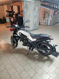 Moto Benelli LEONCINO 125CC
