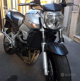 Moto Suzuki