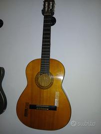 chitarra acustica