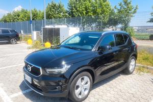  VOLVO  XC40 