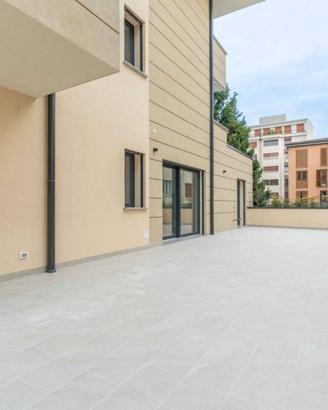 Appartamento di 170 m² con 4 locali e box auto a M