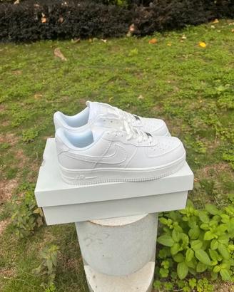 Nike Air Force 1 n.37.5 Nuove !!