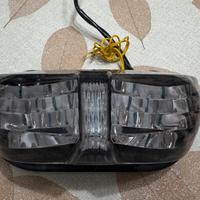 Stop fumè a led con frecce integrate