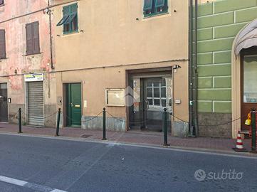 NEGOZIO A BUSALLA