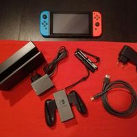 Nintendo Switch con accessori e videogiochi