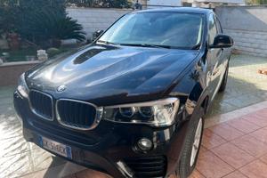 BMW X4 xDrive nero metallizzato