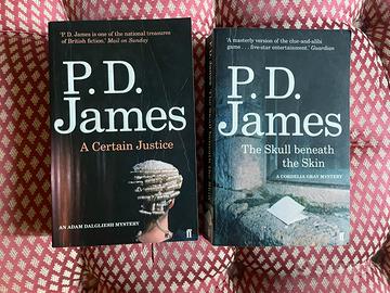 2 libri gialli in inglese P.D. James