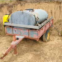 Attrezzatura agricola Aratro e carrello con botte