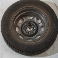 2 pneumatici completi di cerchio