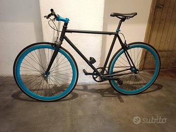 Bicicletta a scatto fisso/single speed
