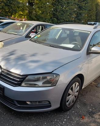 VOLKSWAGEN PASSAT 2013