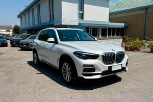 BMW X5 xdrive30d auto 265cv GANCIO TRAINO IVA ESPO