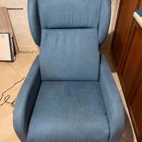 poltrona reclinabile per anziani