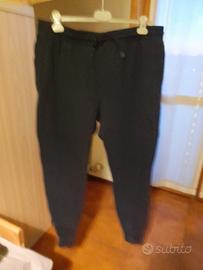 Pantaloni tuta