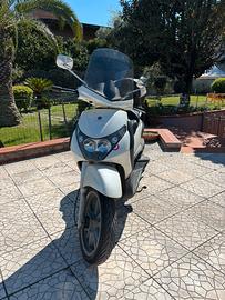 Piaggio Beverly 250