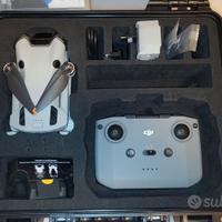 DJI Mini 4 PRO con valigetta