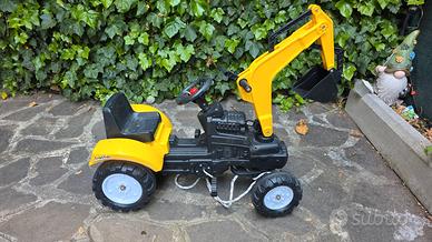 Trattore a pedalicon benna