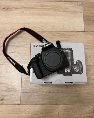 Macchina fotografica Canon EOS2000D