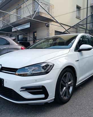 Volkswagen Golf 1.5 TSI DSG R-LINE Sport 150 CV