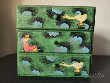 Scatola di legno dipinto portagioie