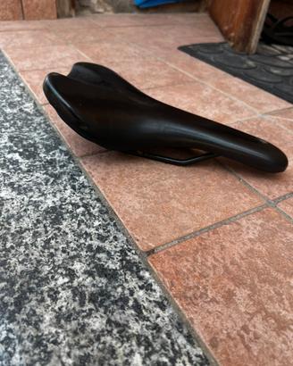 Sella MTB nera