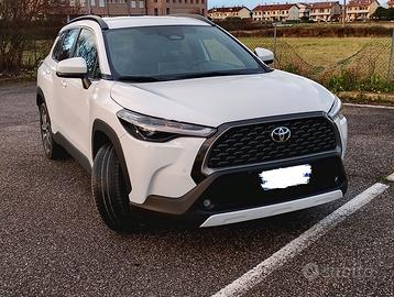 Autovettura Toyota Corolla Cross