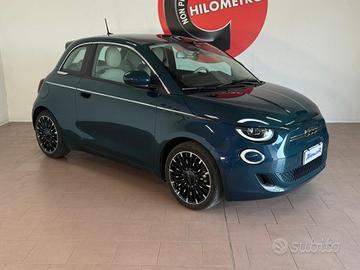 FIAT 500e 42kWh La Prima Unicoprop. 320km di Aut