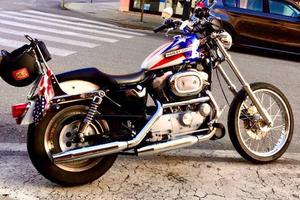 Harley Davidson 883 , anno 1999 , Custom Sportster