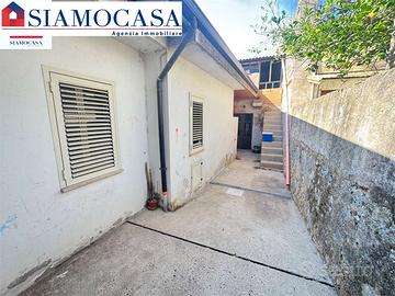 Casa di circa 150 mq con piccolo cortile interno