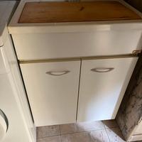 Lavatoio in Ceramica Completo di Mobile con 2 Ante