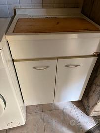 Lavatoio in Ceramica Completo di Mobile con 2 Ante