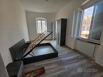 Per inquilina Camera Sestri Ponente