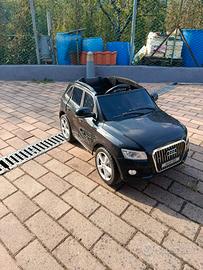 Auto elettrica per bambini Q5 Audi