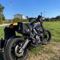 Ducati Scrambler 800 full throttle