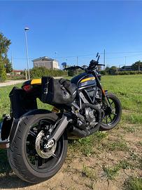 Ducati Scrambler 800 full throttle