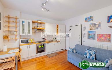 MONOLOCALE CON TERRAZZO
