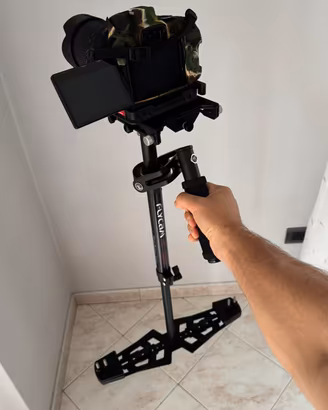 Stabilizzatore foto/videocamera prof. FlyCam 3000