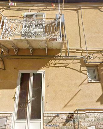 Casa Con 2 camere bagno cucina e salotto