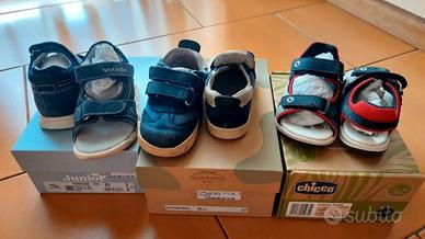 Sandali e scarpe primi passi. Come nuove.