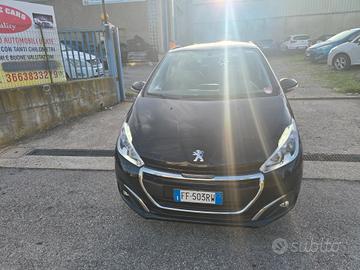 Peugeot 208 PureTech 82 5 porte Allure