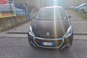 Peugeot 208 PureTech 82 5 porte Allure