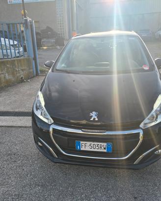 Peugeot 208 PureTech 82 5 porte Allure