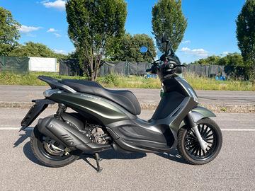Piaggio Beverly S 300