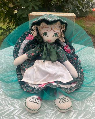 Bambola Vintage in Stoffa Fatta a Mano Stile Holly