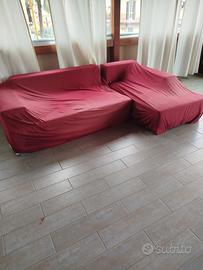 divano danneggiato 